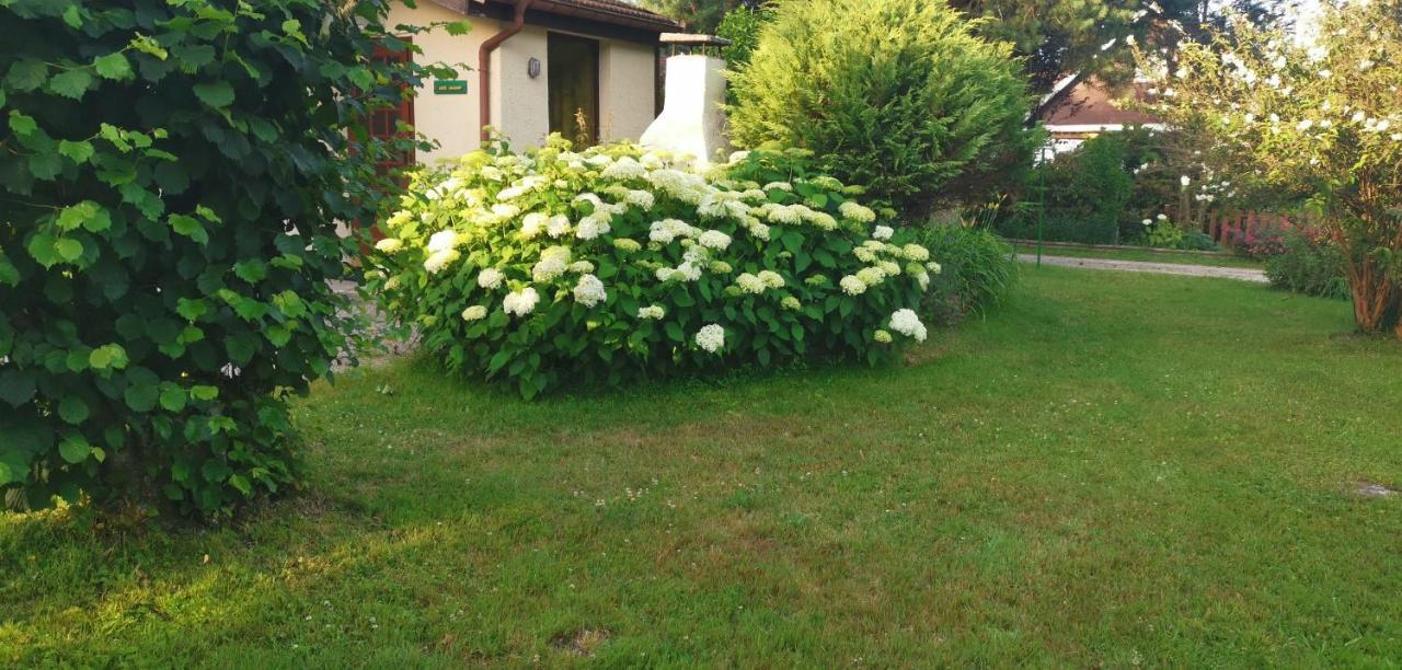 Gites Les Grandes Voies - Cle Vacances Le Menil Exterior photo