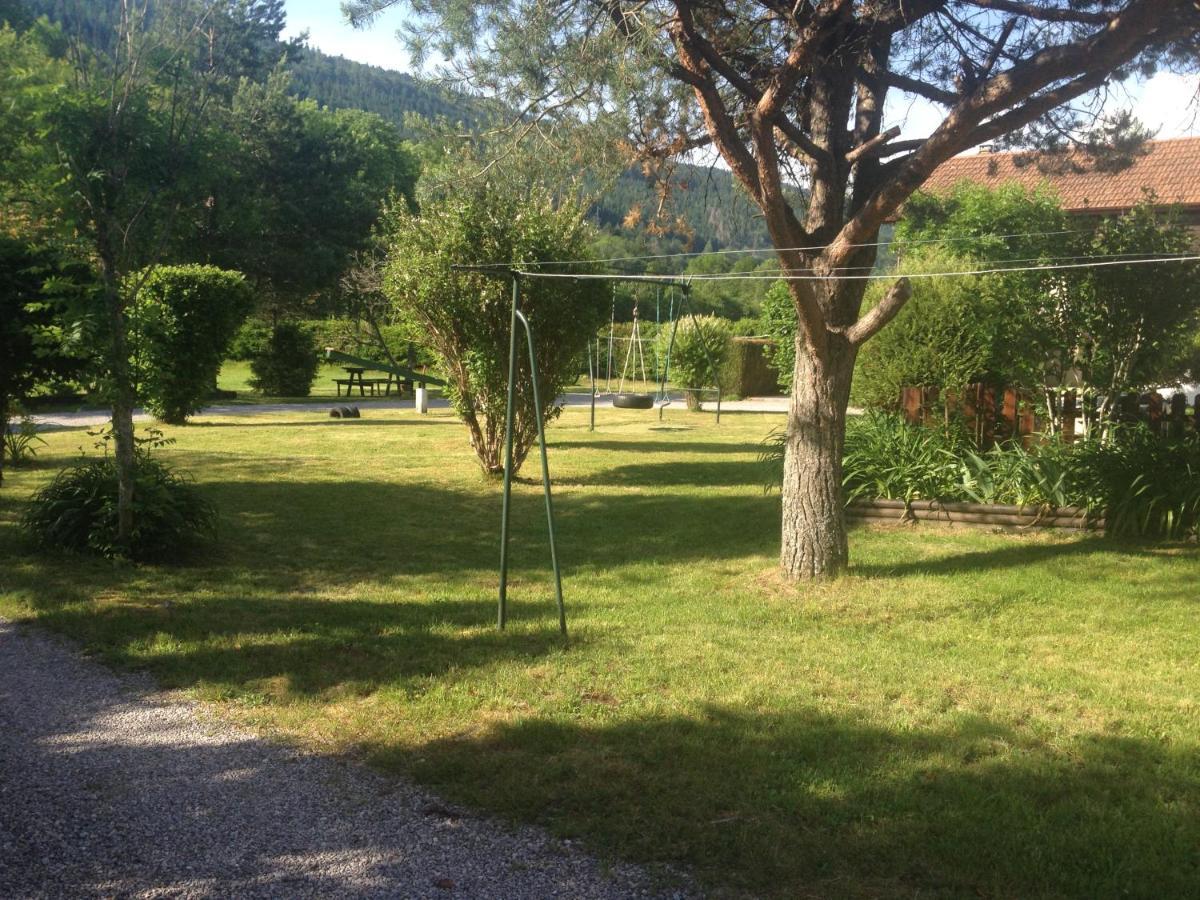 Gites Les Grandes Voies - Cle Vacances Le Menil Exterior photo