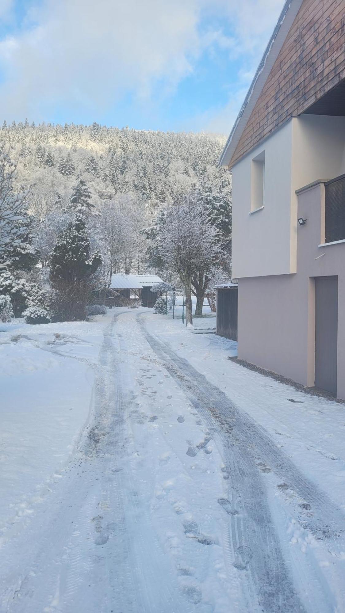 Gites Les Grandes Voies - Cle Vacances Le Menil Exterior photo