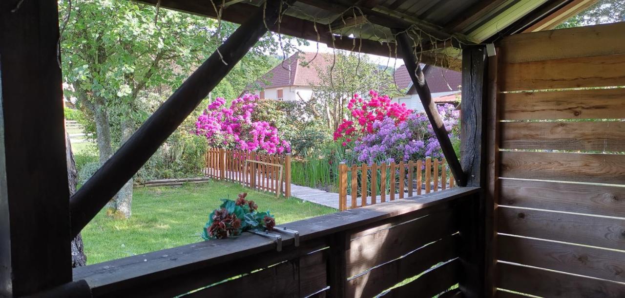 Gites Les Grandes Voies - Cle Vacances Le Menil Exterior photo
